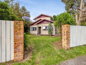 76 Patu-Kukupa Street, Manaia, Manaia
