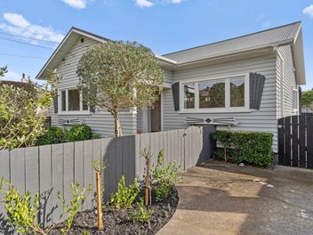 28 Renfrew Avenue, Sandringham, Auckland