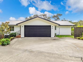 37 Bernard Magnus Lane, Greenhithe, Auckland