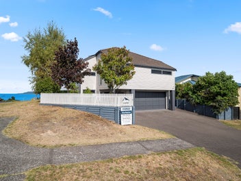 2/7 Ngamotu Road, Taupo