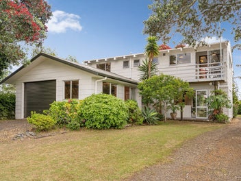 54 Oyster Drive, Cooks Beach, Whitianga