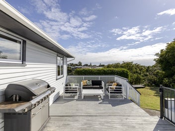 10 Holford Street, Westown, New Plymouth