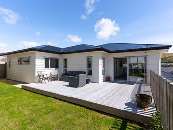 17 Prestwich Rise, Churton Park, Wellington