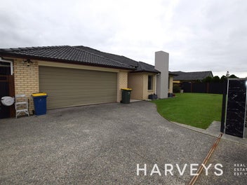 2 Apsley Rise, Henderson, Auckland