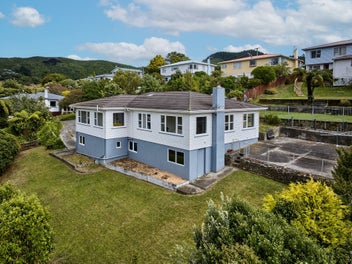 44 St Johns Terrace, Tawa, Wellington