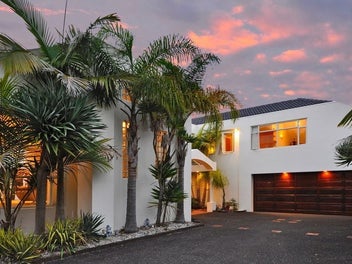 34 King Richard Place, Browns Bay, Auckland