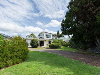 6 South Highway East, Whitianga