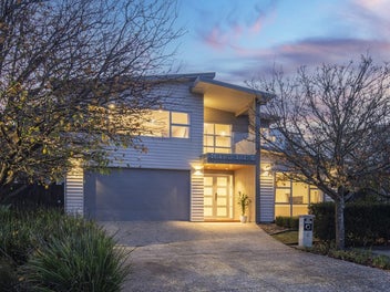 6 Tuatini Place, Long Bay, Auckland