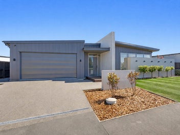 7 Oakbridge Boulevard, Marshland, Christchurch