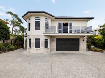 26 Highgrove Drive, Grandview Heights, Hamilton