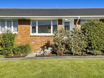 2/17 Dominion Street, Takapuna, Auckland
