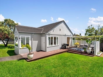 1 Tutuki Street, Waterview, Auckland