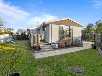 1/8 Marinich Drive, Ranui, Auckland