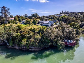 6 Tirairaka Terrace, Okiato, Russell