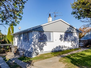 32 Desert Gold Street, Ascot Park, Porirua