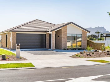 37 Kaurinui Crescent, One Tree Point