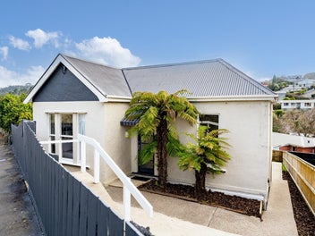 74 Kaikorai Valley Road, Kaikorai, Dunedin