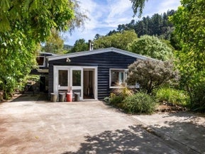 123 Pinehaven Road, Pinehaven, Upper Hutt
