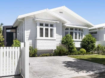 11 Chester Avenue, Westmere, Auckland