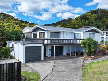 101 Regent Heights, Thames, Thames