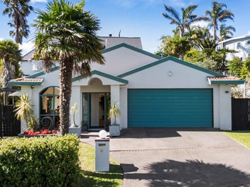 8 Taroka Close, Pinehill, Auckland
