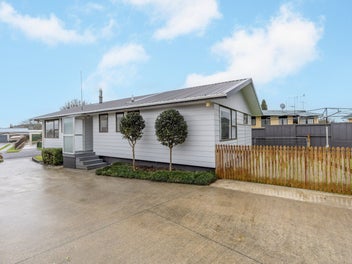 69 Young Access, Silverdale