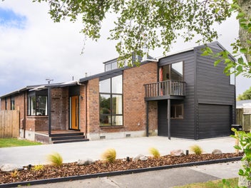 42A Clifton Terrace, Fitzherbert, Palmerston North