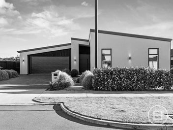 98 Southfield Drive, Lincoln, Lincoln