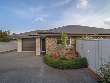 4/249 Wairakei Road, Bryndwr, Christchurch