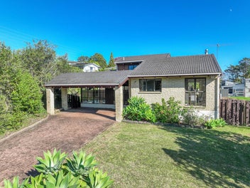 6 Wanganella Place, Lynfield, Auckland