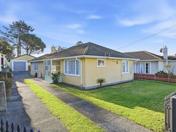 31 Manuka Street, Castlecliff, Whanganui