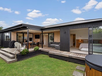 726A Te Atatu Road, Te Atatu Peninsula, Auckland