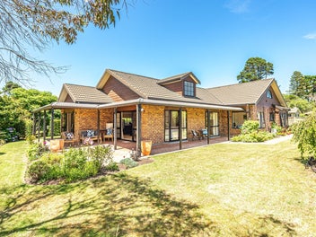 7 Suffolk Drive, Otamatea, Whanganui