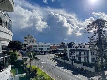 2D/175 Hurstmere Road, Takapuna, Auckland