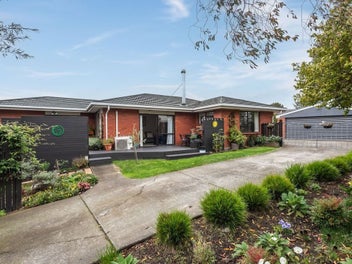 18 Lowry Avenue, Redwood, Christchurch