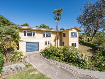 16 Thompson Terrace, Toi Toi, Nelson