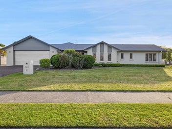 2 Lamia Grove, Papamoa Beach, Papamoa