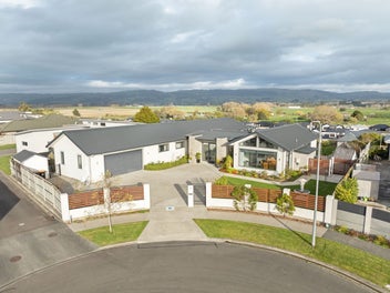 58 Rodeo Drive, Kelvin Grove, Palmerston North