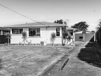 15 Bone Crescent, Hawera
