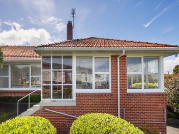 8 Appleyard Crescent, Meadowbank, Auckland