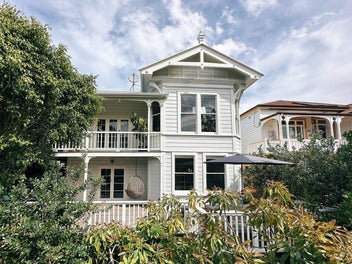 9 May Avenue, Hospital Hill, Napier