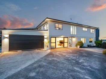 42 Albatross Road, Red Beach, Red Beach