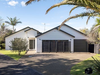 17 Robina Court, Burswood, Auckland