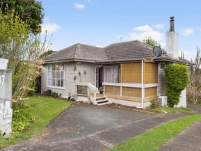207 Sturges Road, Henderson, Auckland