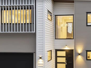 8 Awakirihi Close, Shamrock Park, Auckland