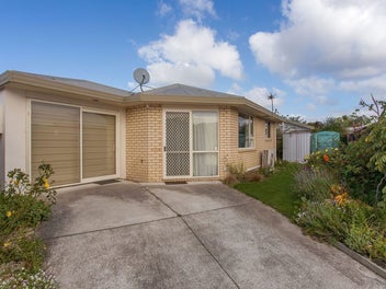 15 Charlotte Lane, Woolston, Christchurch