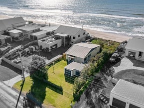 221 Pukehina Parade, Pukehina