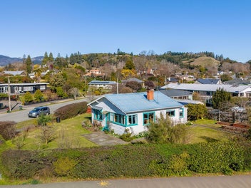 88 Whitby Road, Wakefield