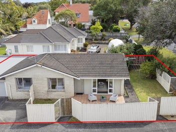 1/30 Puriri Avenue, Greenlane, Auckland