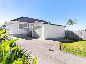 62 Howe Street, Howick, Auckland